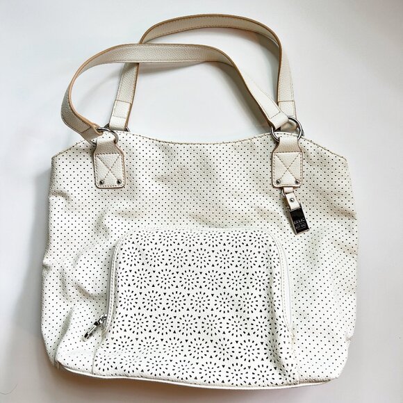 Relic Eyelet laser cut bag - Picture 1 of 7